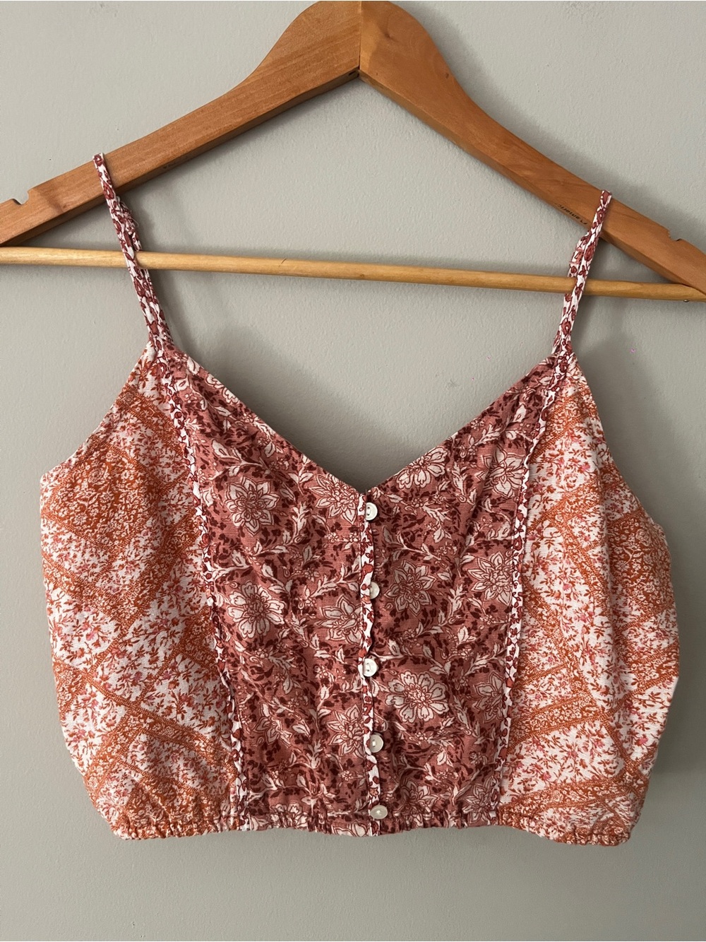 Women's Floral Button-Front Crop Cami Top in Rust Pink